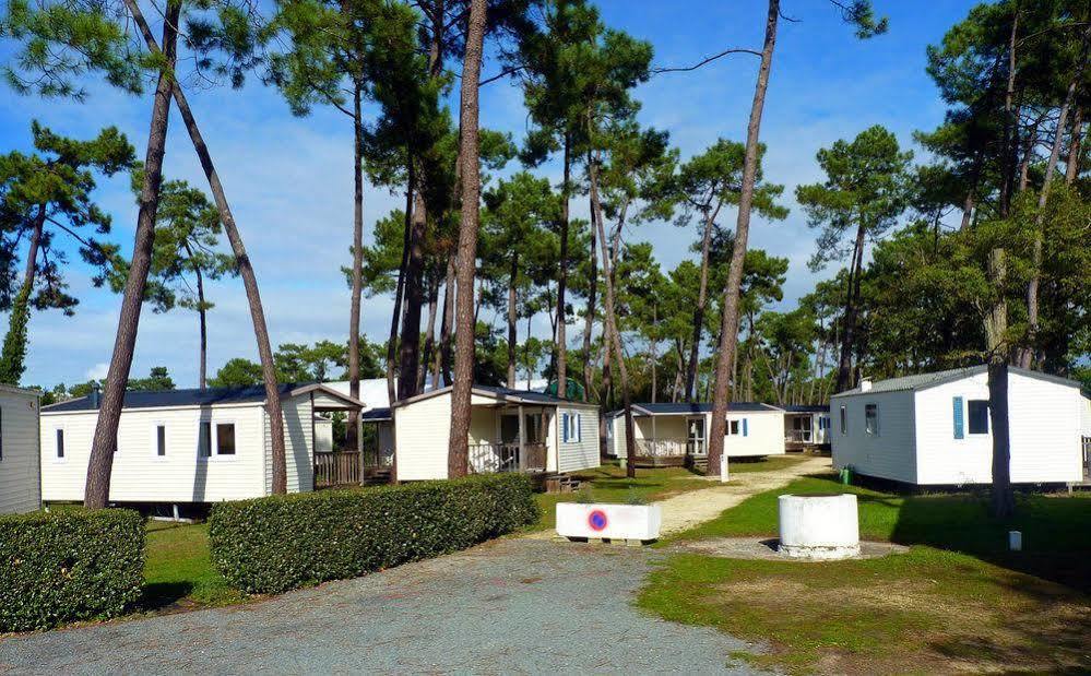 Hotel Sous Les Pins Ronce-les-Bains Exteriér fotografie